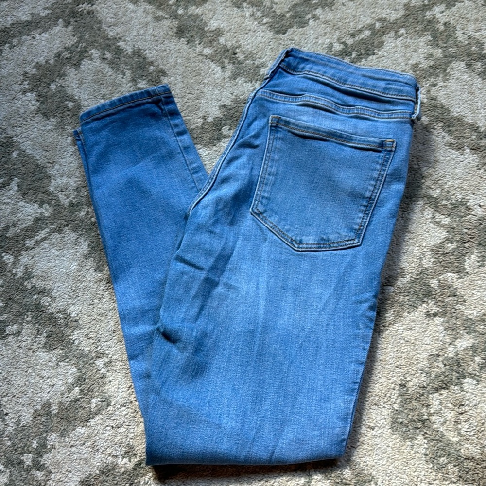 Old Navy mid-rise rockstar super skinny jeans